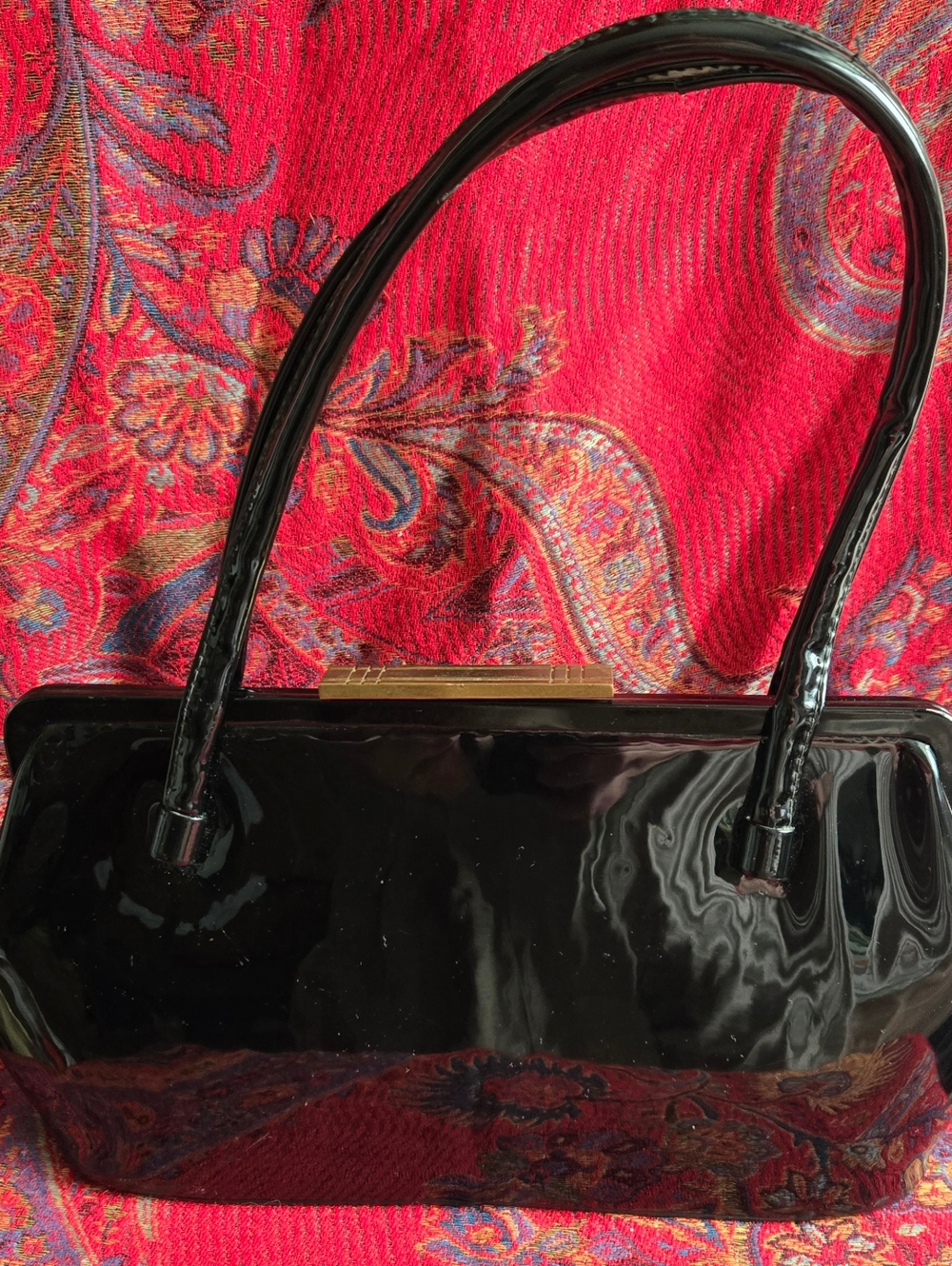 Vintage Patent Leather Gold Clasp Handbag